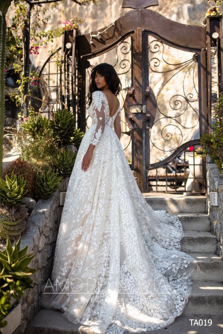 https://amore-novias.com/images/stories/virtuemart/product/TA019       (3).jpg